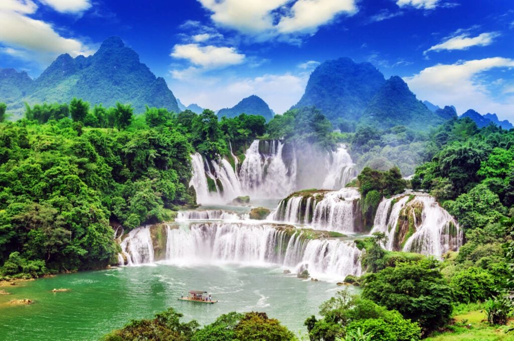 7 Natural Wonders of Asia