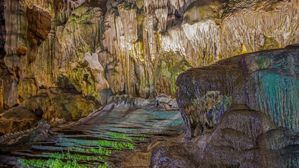 Exploring the Majestic Caves of New Mexico: Unveiling Nature's Secrets